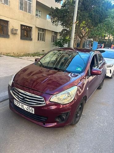 Mitsubishi Mirage: 1.2 l | 2018 il 120000 km Sedan — 5
