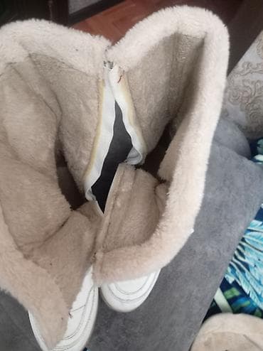 Uzunboğaz, New Balance, Ölçü: 40, rəng - Ağ, İşlənmiş — 2