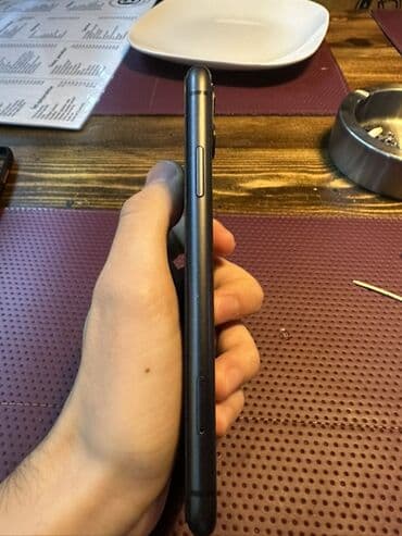 Информатика: IPhone 11, Черный, Face ID — 5