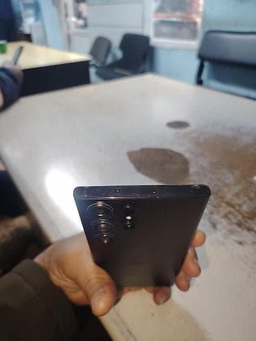 Аудиотехника: Samsung Galaxy S23 Ultra, 256 ГБ, цвет - Черный, Отпечаток пальца — 1