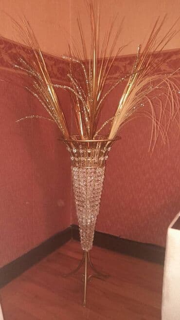 vaza qab: Bir vaza, Metal — 1