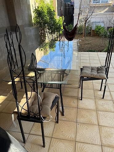 Balkon üçün, Açılmayan, Dördbucaq masa, 4 stul