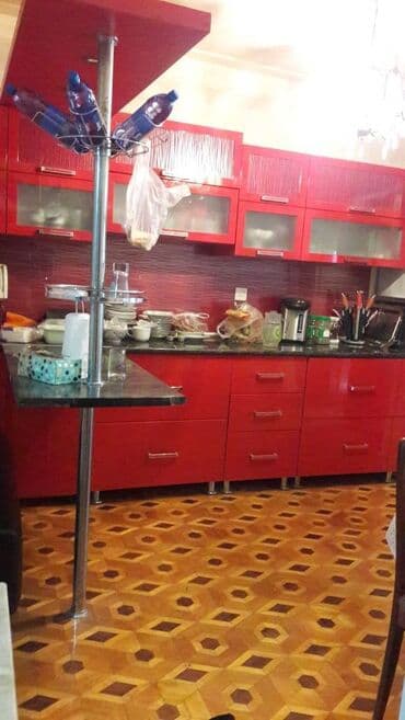 7 ci mikrorayon köhnə tikili: Bakı, 4 otaqlı, Köhnə tikili, m. Xətai, 130 kv. m — 6