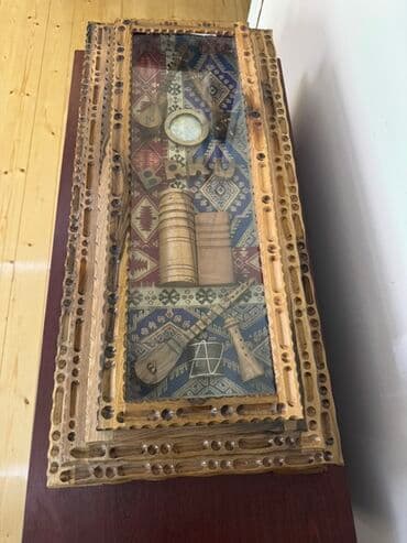 Dəbilqələr: Bu, əl işi, taxta nard dəstidir. Dəst iki hissədən ibarətdir və — 2