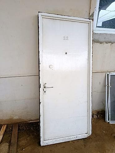 gaynag aparttı: Ağ rəngli metal giriş qapısı - Material: metal (polad gövdə) - Rəng — 1