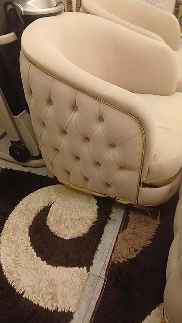 divan sumqayit: Divan kreslo desti. Divanda hec bir difekt problem yoxdur 2 kresloda — 6