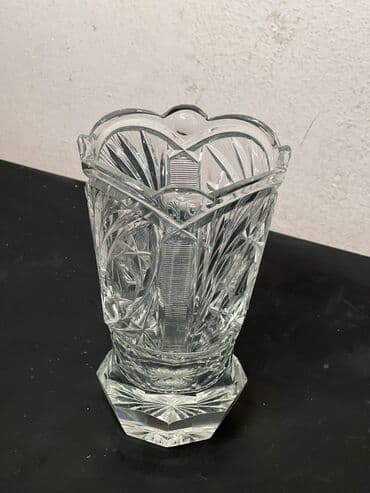 neman xrustal instagram: Bir vaza, Xrustal — 2