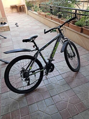 Yeni Trek velosipedi Adidas, 26", Ünvandan götürmə