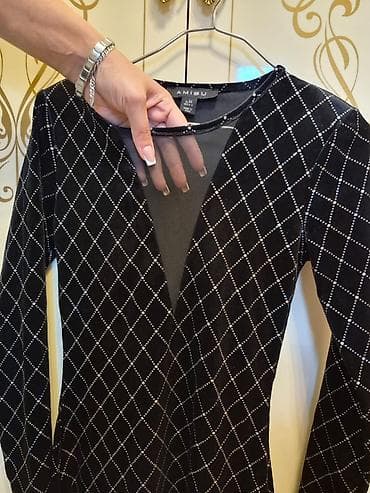 geyilmis paltar aliram: Ziyafət donu, Mini, New Yorker, S — 2