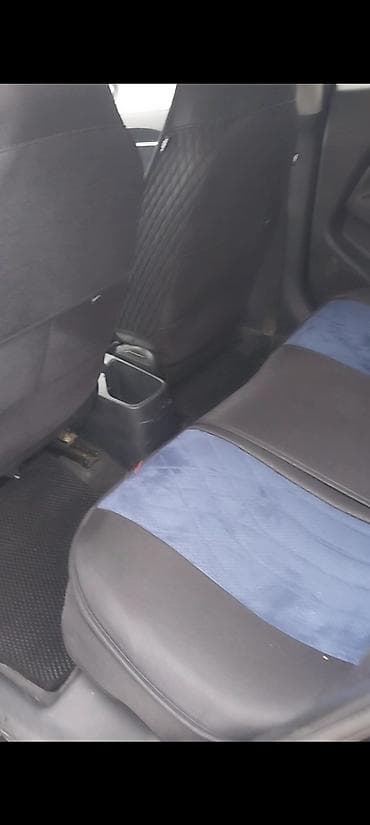 elantra arxa stop: Kia Rio sedan – qara rəng, 4 qapı, kompakt və qənaətcil şəhər — 5