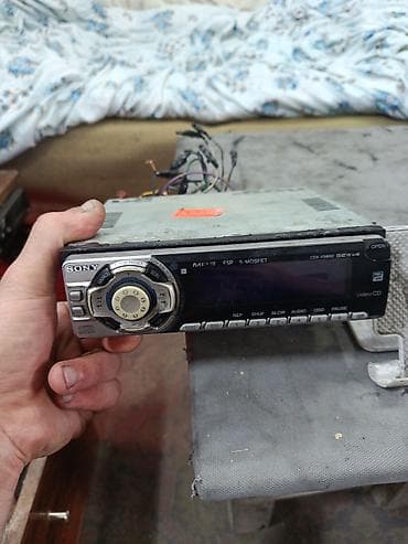 maqnitofon: Sony CDX-V5800 avtomobil maqnitofonu Xüsusiyyətlər: - 1-DIN ön panel — 2