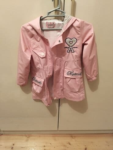 qiz ucun don: Uşaq üçün qız jaketi – açıq çəhrayı rəngdə, kapüşonlu. Xüsusiyyətlər — 4