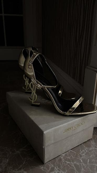 YSL qadın ayaqqabısı – ölçü 39, bir dəfə toyda geyinilib. Qiymət: 30 — 1