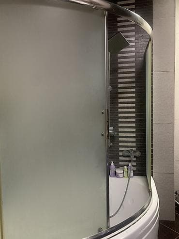 duş kabinasi: Arakəsmə, Künc üçün — 2