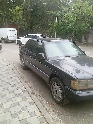 Продажа авто: Mercedes-Benz 190: 1.8 л | 1993 г. Седан — 4