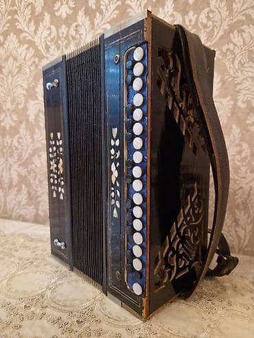 CD, DVD disklər və kassetlər: Qarmon, Akustik, Yeni — 3