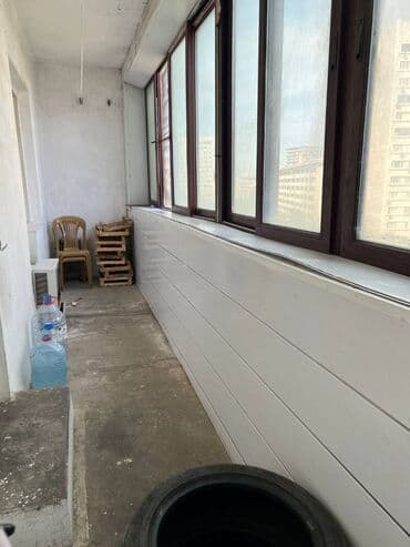 əmircanda evler: Ev şeherin prestij rayonu olan 8mkr da Corc Enesko parkının yanında — 8