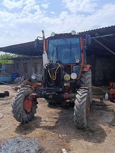 elektrikli masinlar: MTZ Belarus tipli təkərli traktor - Korpus: kabinəli, ön və arxa — 3