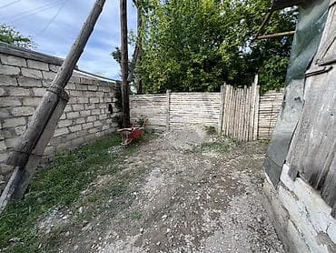 Şabranda stansa tərəfdə yerləşir Barter var avtomobillə Avtomobil