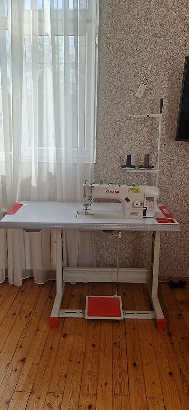 ucuz printer satilir: YAMATA EP8200L sənaye tikiş maşını – masa və pedal komplekti ilə masin — 3