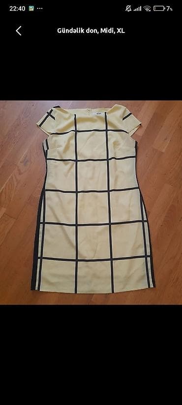 Gündəlik midi don, ölçü XL. Açıq sarı fon üzərində qara kvadrat — 1