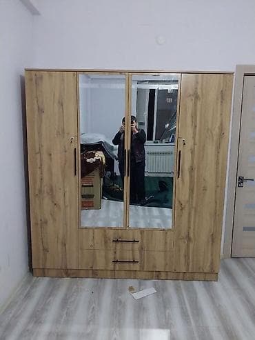 qedimi skaf: 4Qapılı dolablar 220Azndən. - 4 qapılı dizayn: iki yan bölmə və — 1