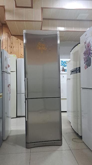 Paslanmayan poladdan (inox rəng) iki qapılı soyuducu-dondurucu