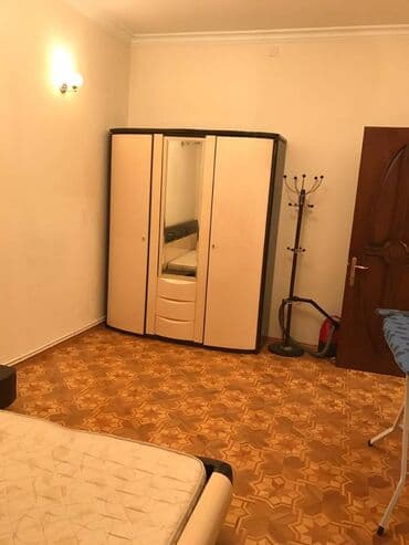 sizin menzil mtk: Bakı, 3 otaqlı, Köhnə tikili, m. Elmlər Akademiyası, 110 kv. m — 3