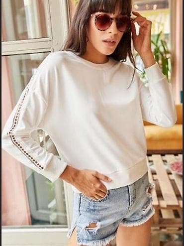 Turkiyeden zakaz edilib.Yenidir.L razmer.Gara rengi var S razmer