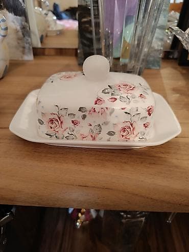 dekor qab: Porcelan yağqabı – qapaqlı, güllü dizayn istifadə edilməyib,2 ədəd - — 4