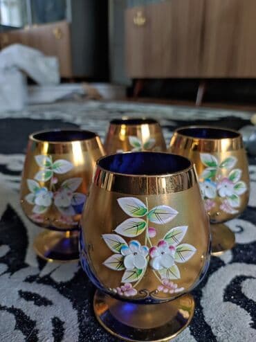 qedimi boşqablar: Qədəhlər — 2