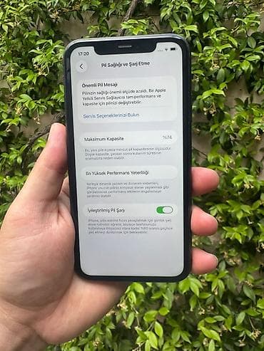 philips xenium 9@9d: IPhone 11, 64 GB, Qara — 2