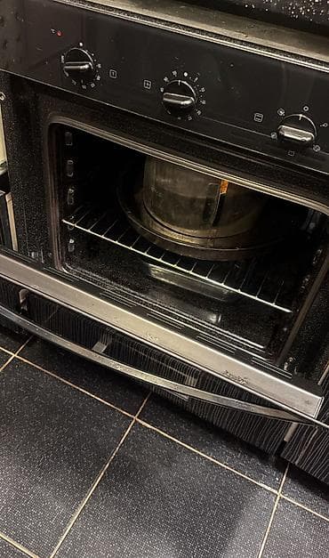 dvd changer system: Süsler quraşdırılan elektrik sobası - Rəng: qara şüşə panel və — 2