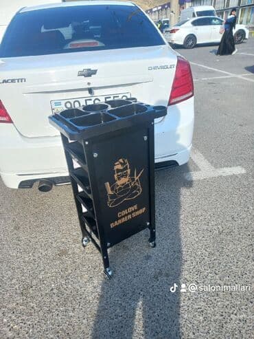 künc rəf: Etajarka salon ucun berber ucun kraska qoymaq üçün etajarka — 1