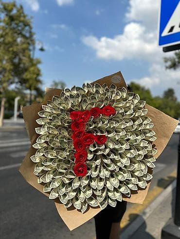 sakura gülü: 101 Roza🌹120₼ 60 sant - Qırmızı qızılgül buketi: sıx və həcimli — 1