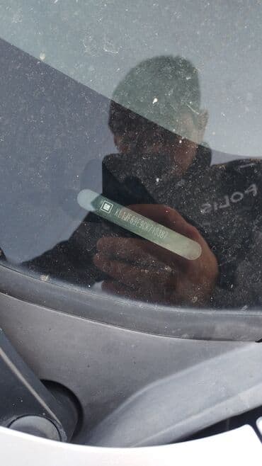 chevrolet cruze r17: Chevrolet Cruze sedan – gümüşü rəng Əsas məlumatlar: - Model — 4