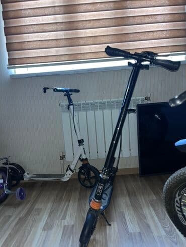 mercedes yan guzguler: Şəhər içi rahat gediş üçün iki ədəd böyük təkərli skuter — 1