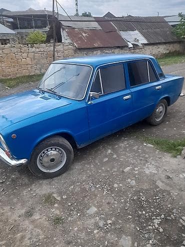 vaz 2107 pribor: VAZ 2101, mavi rəng, sedan gövdə. - Klassik “Jiquli” dizaynı: xrom ön — 3