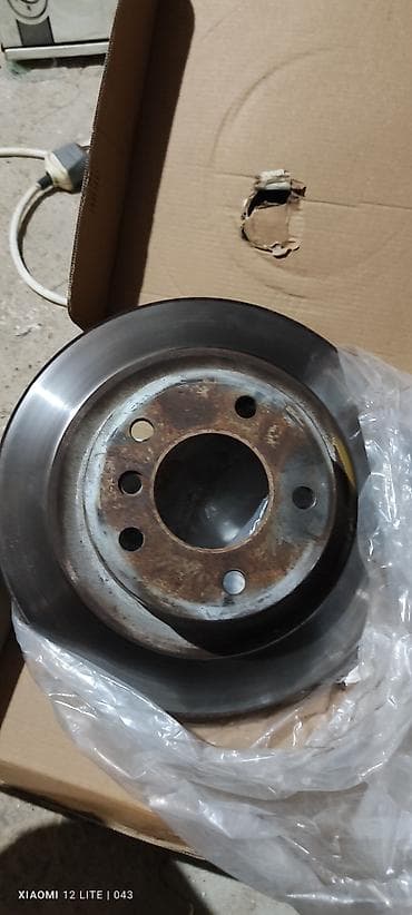 bmw disk: Bmw e90 aylec disqlari az islanmis 2 birlikde satilir tak 55 AZN — 1