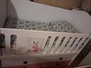 Oğlan və qız üçün, Dördbucaq, Beşik, Matras ilə, Yellənmə mexanizmsiz