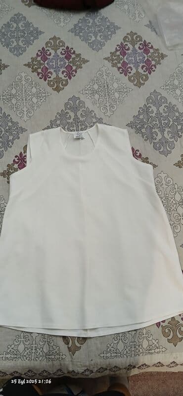 ağ koftalar: Ağ rəngli qadın bluz/köynək (qolsuz) - Rəng: südlü ağ - Model — 1