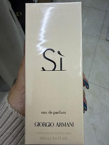 Aksesuarlar: Salam butun mesullara originaldi zemanetli.etire gore qiymet deyiwir — 2