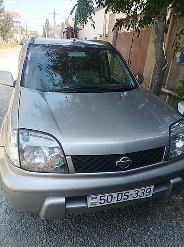 mtz 80 karopka: Nissan X‑Trail (T30) – gümüşü rəngli, 5 nəfərlik kompakt SUV Əsas — 4
