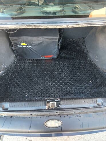 Audi: Opel vectira sedan - Kuzov: 4 qapılı sedan, göy rəng - Salon: parça — 3