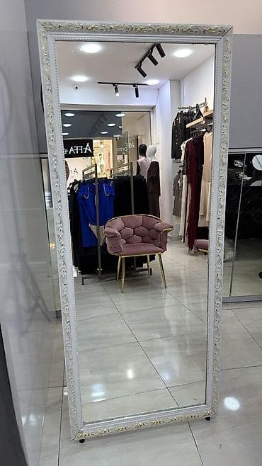 Güzgü satılır 80 azn işlenmişdir ama yeni kimidir. Ünvan Nizami moll — 1
