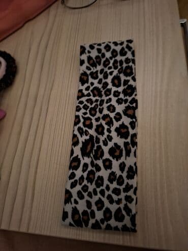 Leopard naxışlı saç lentı/bandana - Dizayn: Ağ fon üzərində lalafo.az -da Leopard naxışlı saç lentı/bandana - Dizayn: Ağ fon üzərində