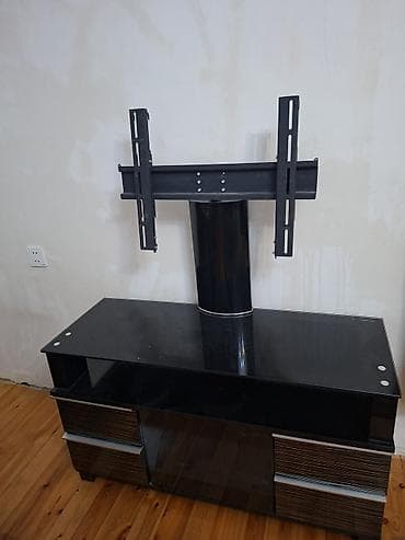 Düz TV altlığı, Polkalı, Şüşəli