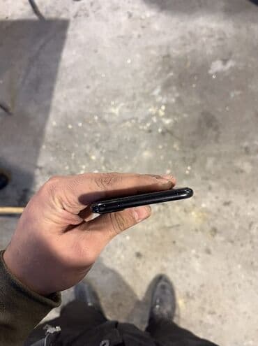 Apple iPhone: IPhone 7, 128 GB, Qara — 3