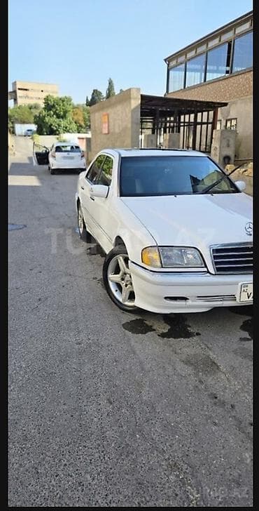 Продажа авто: Mercedes-Benz 230: 2.3 л | 1999 г. Седан — 2