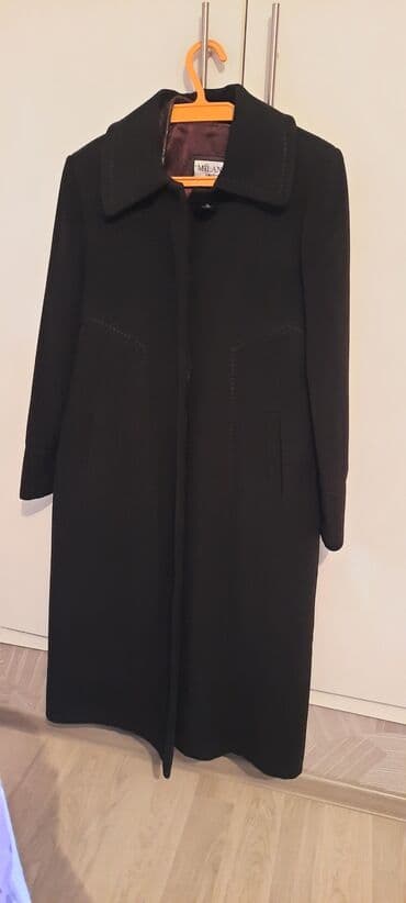 qara reng sekil: 1 dəfə geyinilib. Baha alınıb. Aşağı yeri var — 1